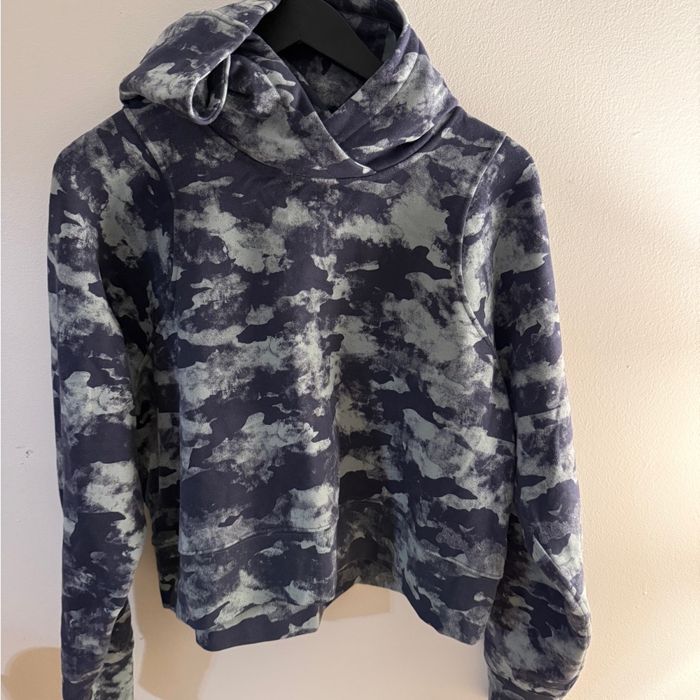 Never been worn Loungeful Cropped Hoodie